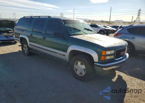 1997 GMC Suburban K1500 z USA, uszkodzony, nr VIN 3GKFK16R3VG502119